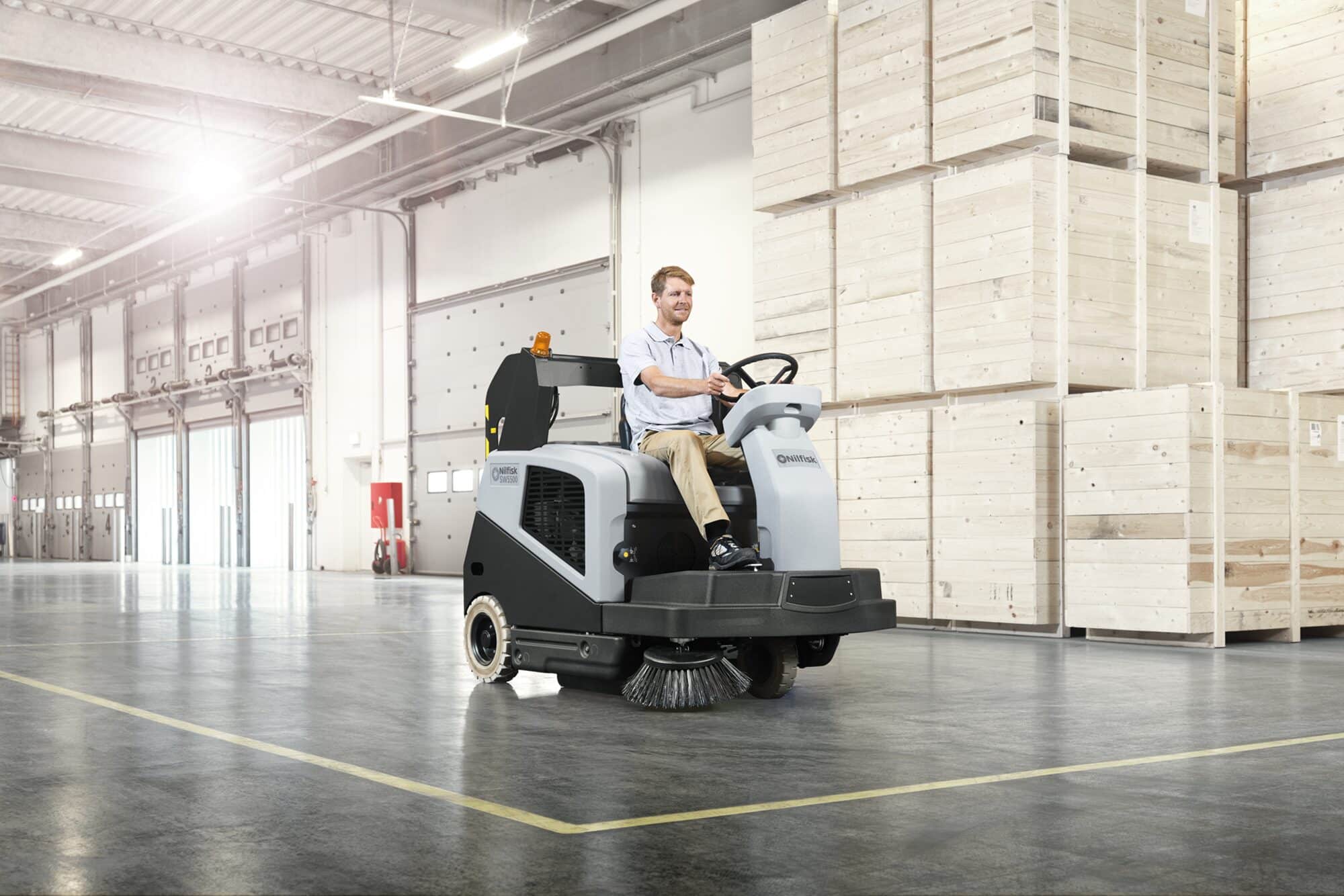 Feiing av lagergulv og logistikkarealer